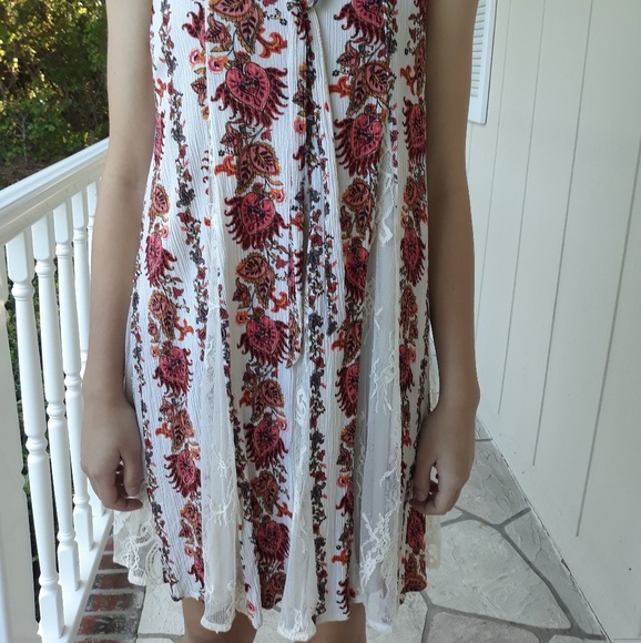 Buckle store /Multi-Color w-lace sleeveless dress - Picture 4 of 4